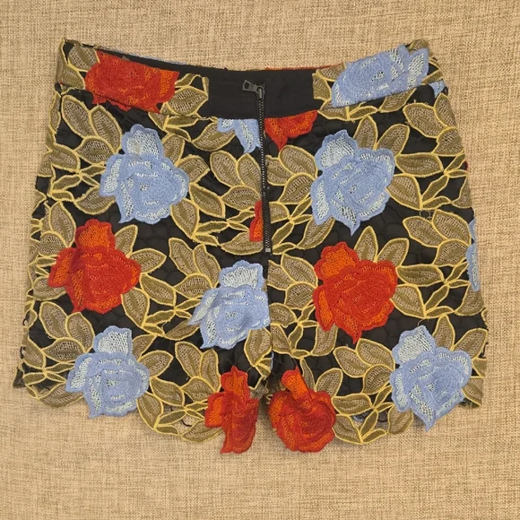 Alice + Olivia High Waist Red and Blue Shorts - Picture 3 of 8